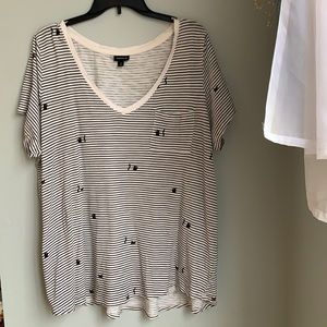 Torrid v neck, black cat shirt